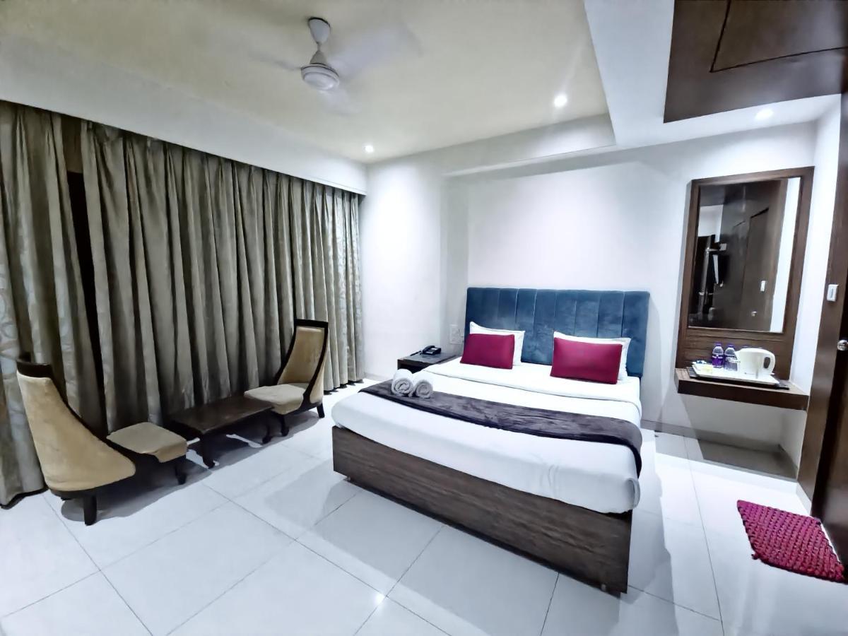 Hotel City Heart Shirdi Luaran gambar