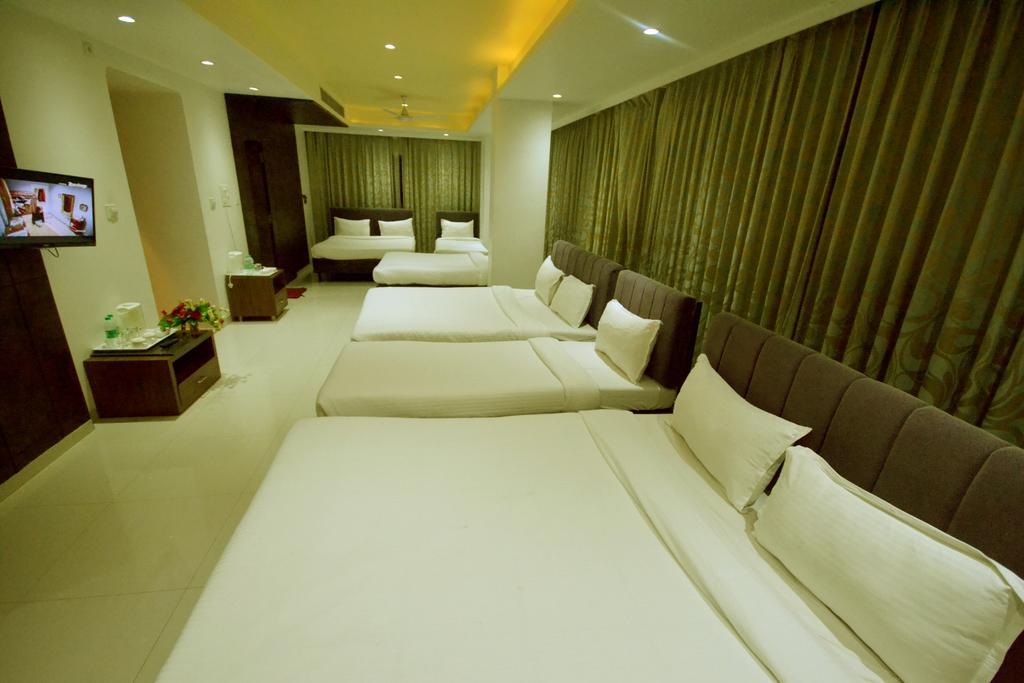 Hotel City Heart Shirdi Luaran gambar