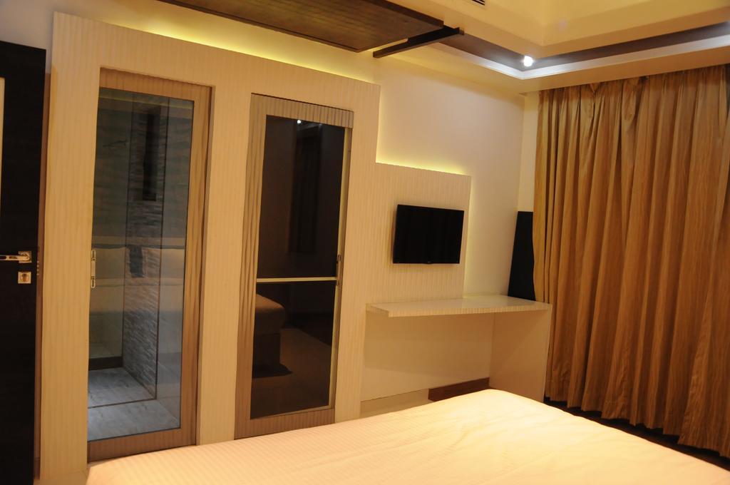Hotel City Heart Shirdi Luaran gambar