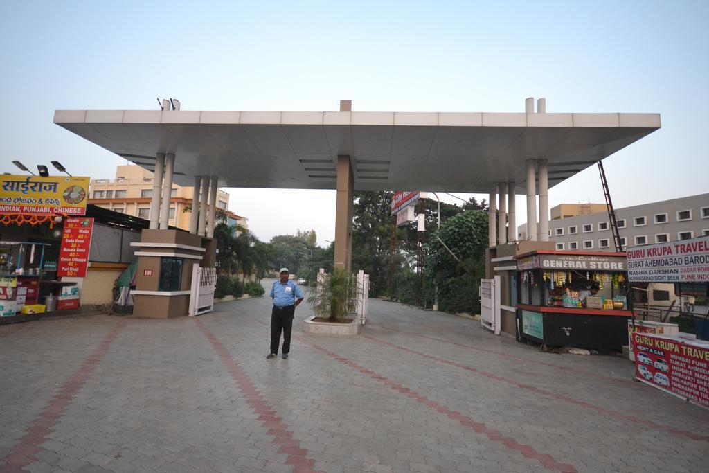 Hotel City Heart Shirdi Luaran gambar